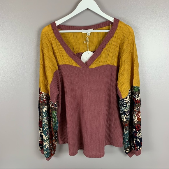 Umgee Tops - Umgee Waffle Blouse Top Floral Printed Sleeves XL NWT